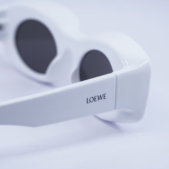 Loewe LW40033I 21C Sunglasses White Rectangle Frame, Smoke with Silver Lenses - Picture 5 of 10